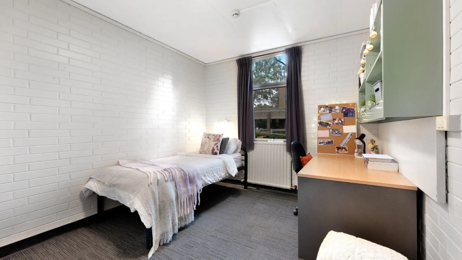 La Trobe University - Glenn College photo 8
