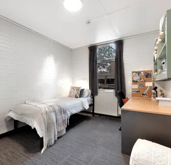 La Trobe University - Glenn College photo 18