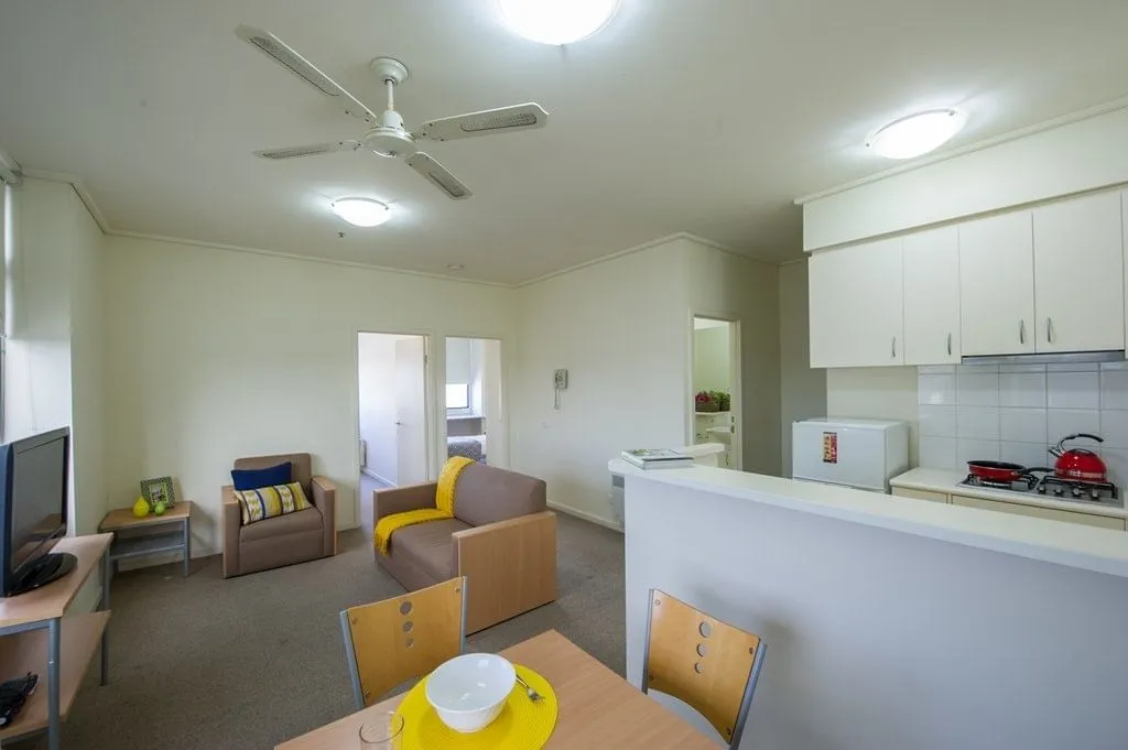 Student Living - 550 Lygon photo 13