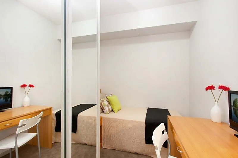 Student Living - 570 Swanston photo 5