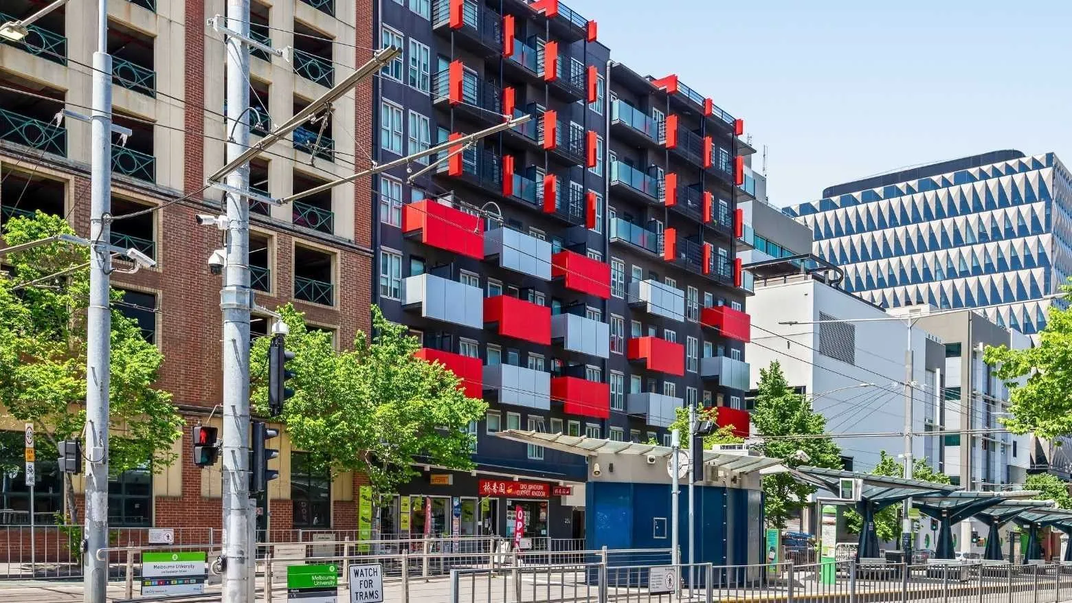 Student Living - 740 Swanston photo 3