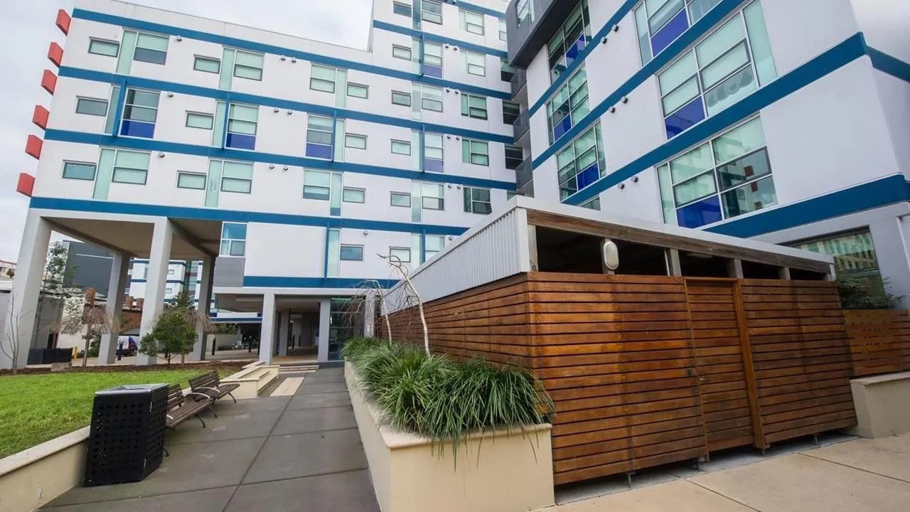 Student Living - 800 Swanston photo 13
