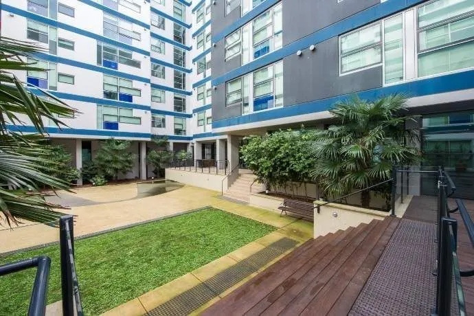 Student Living - 800 Swanston photo 37