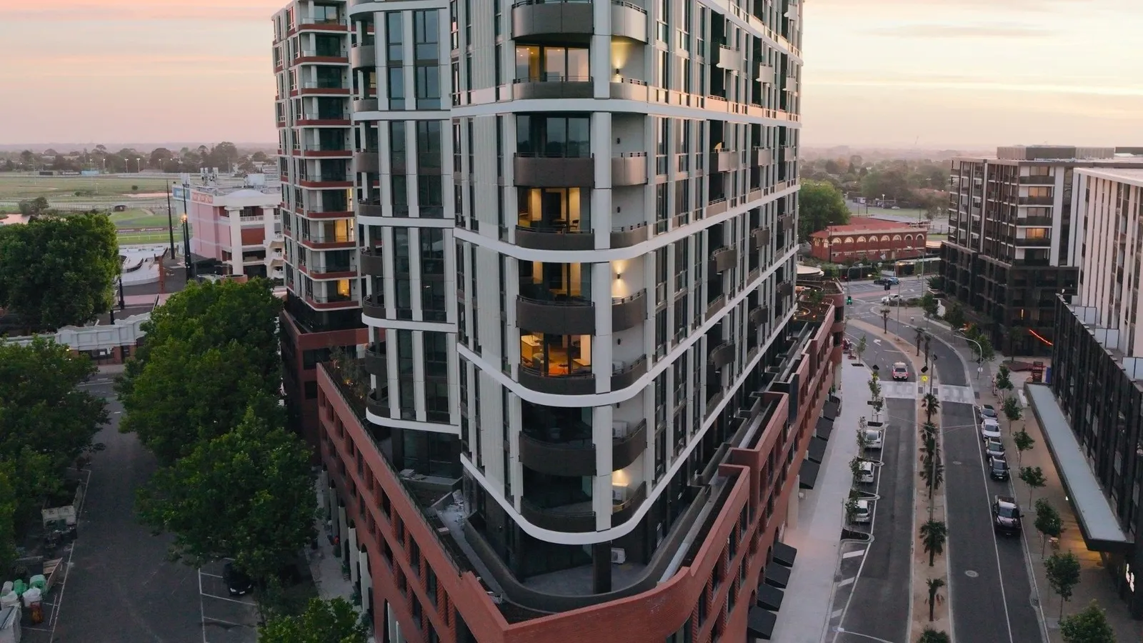 Caulfield Place photo 2