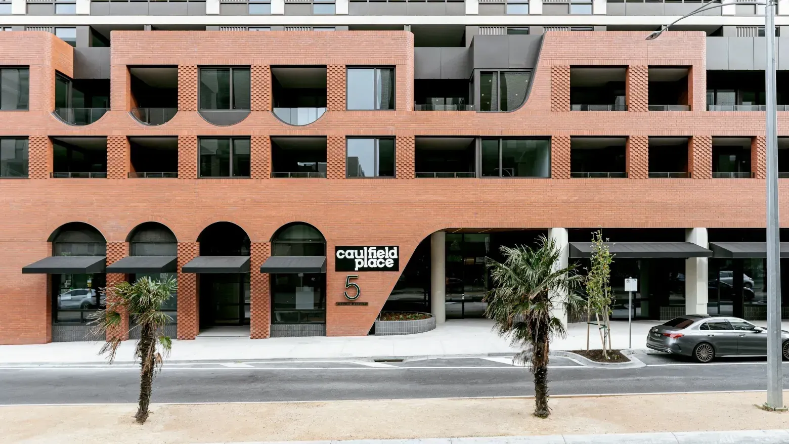 Caulfield Place photo 4