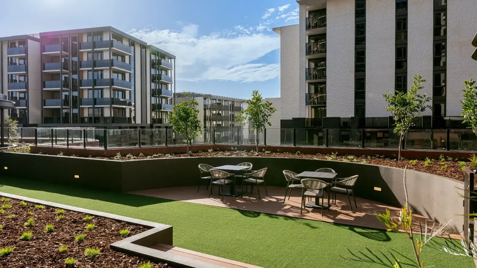 Caulfield Place photo 14