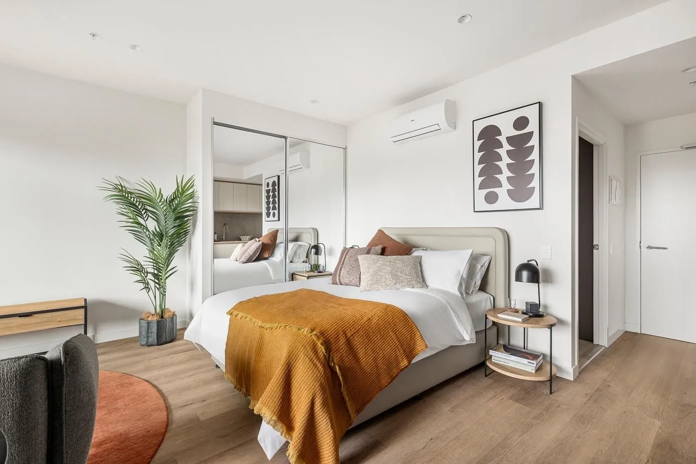 Caulfield Place photo 22