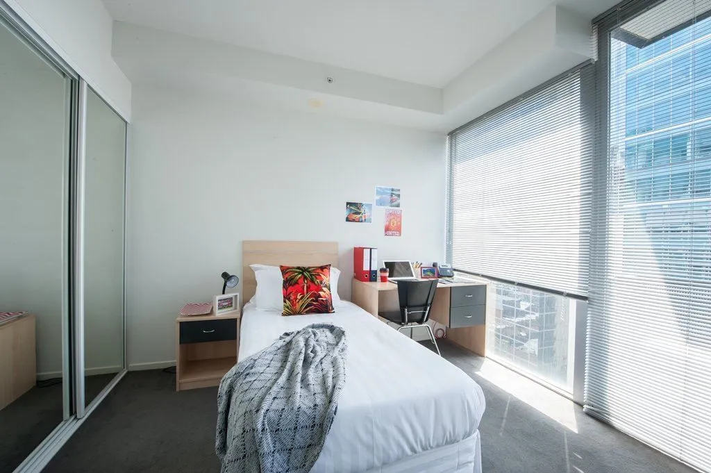 Student Living on Lonsdale photo 6