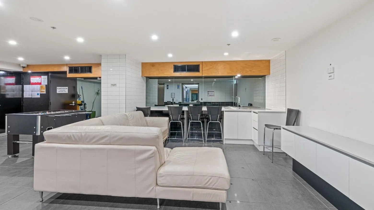 Student Living on Lonsdale photo 12