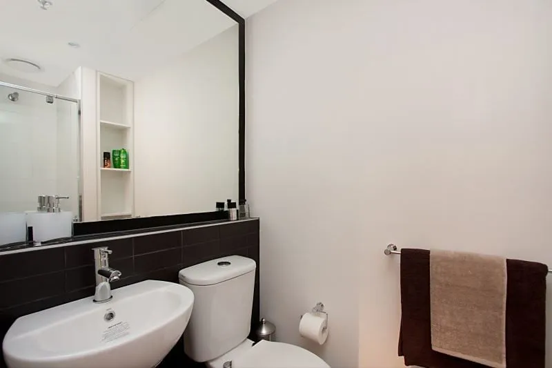 Student Living on Villiers photo 16
