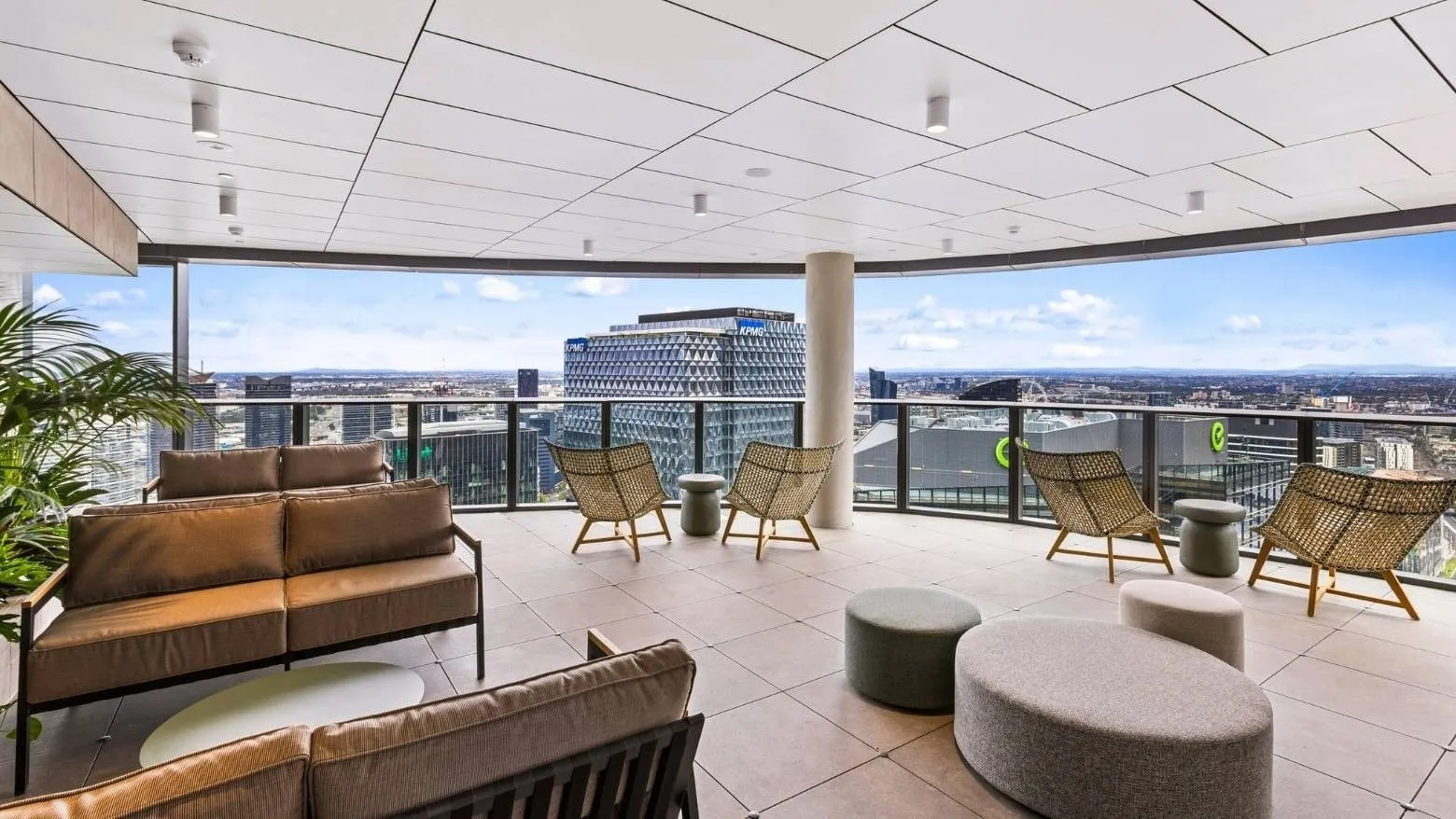 West Tower, Melbourne Quarter photo 3