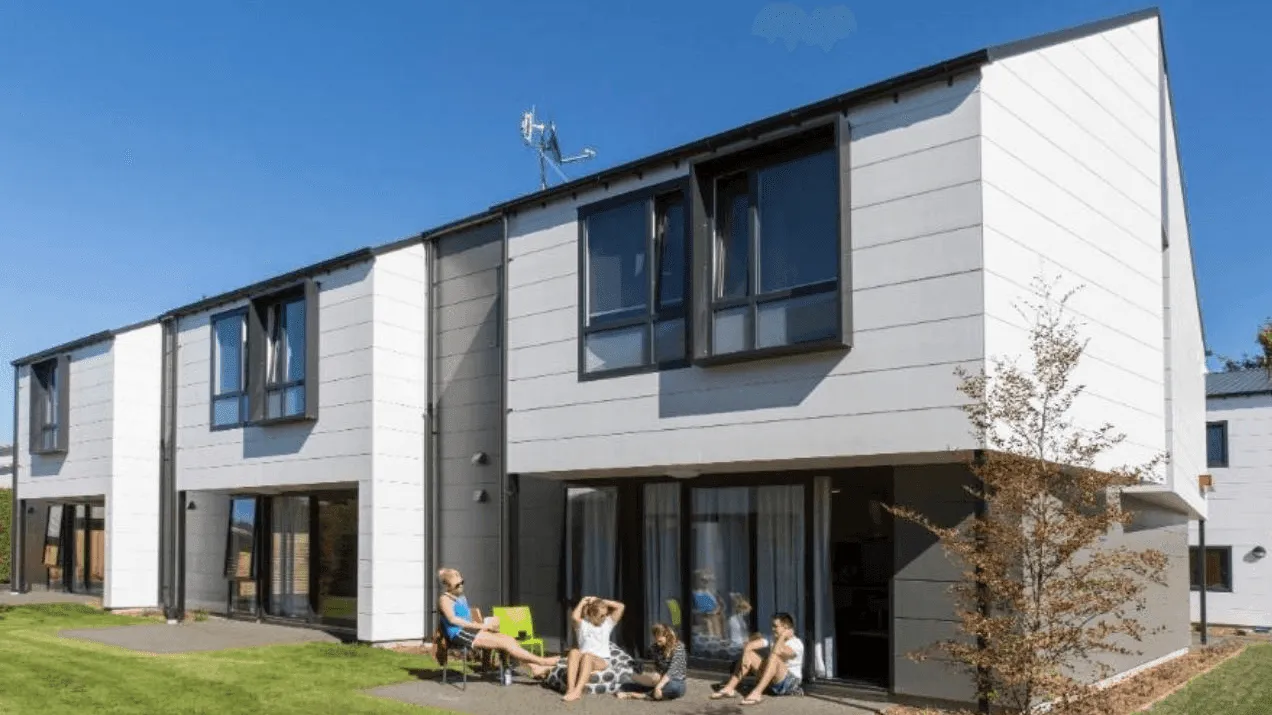 Dovedale Halls: Hayashi photo 1