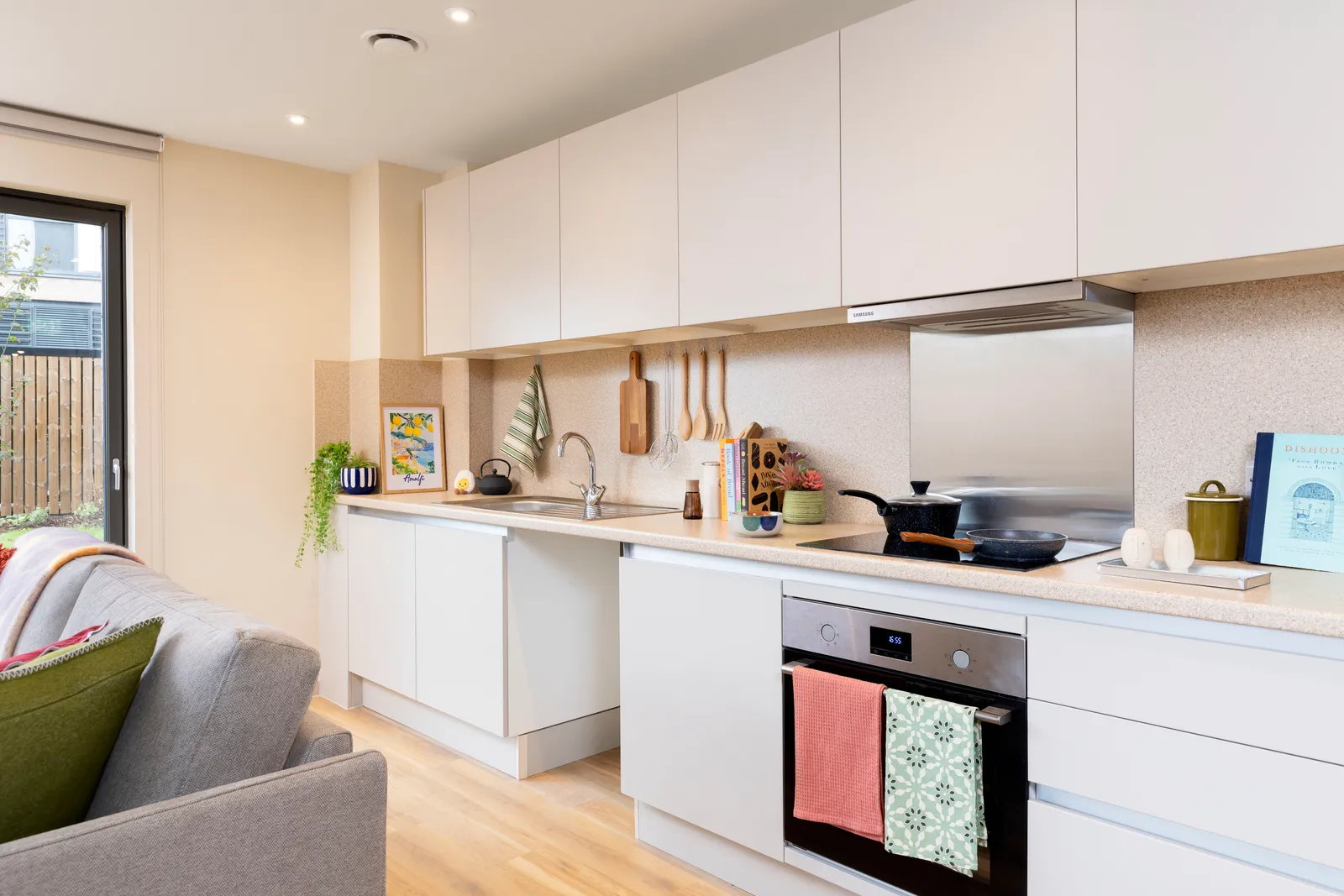 Burnet Court photo 15