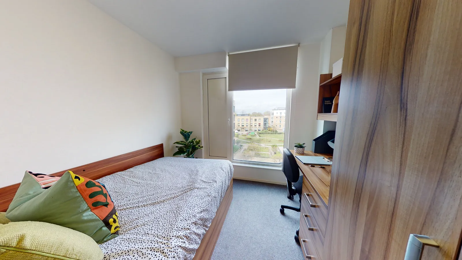 Bed Standard Ensuite at CB1