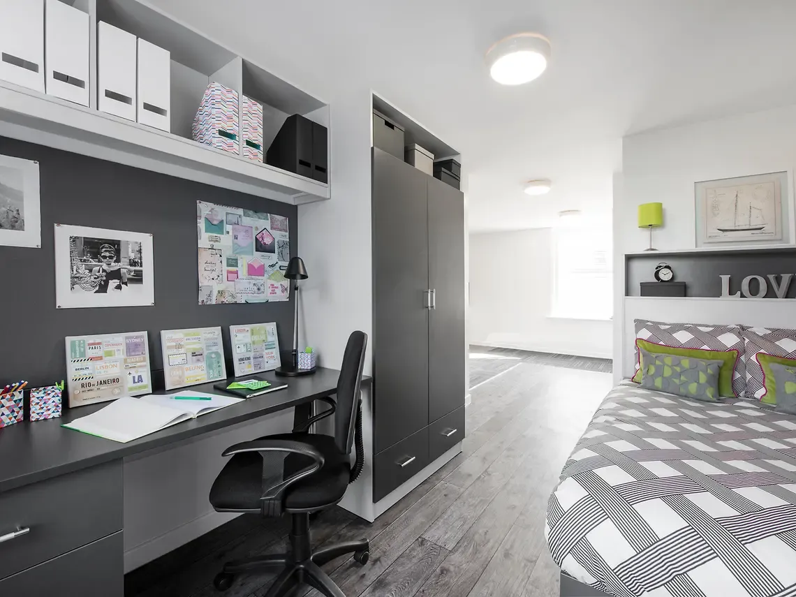 Crescent Place photo 9